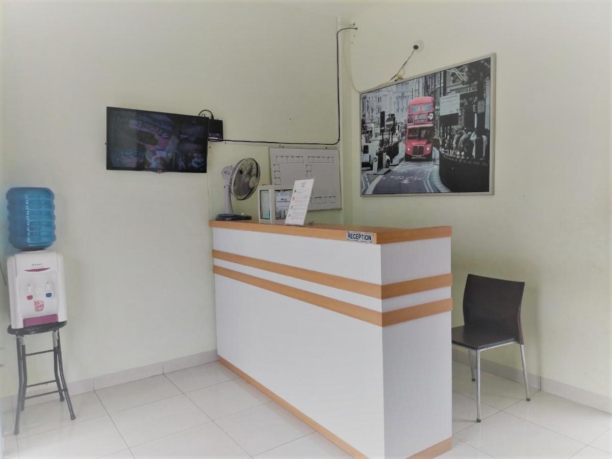 Hotel The Village Syariah Pekanbaru Exterior foto